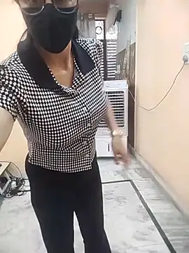 meenu bhabhi547 online show from May 3, 2026, 4:18 am