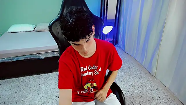 Snapshot of dilan_hott_ chatting on September 11, 2025, 8:31 pm dilan hott  online show from September 11, 2025, 8:31 pm
