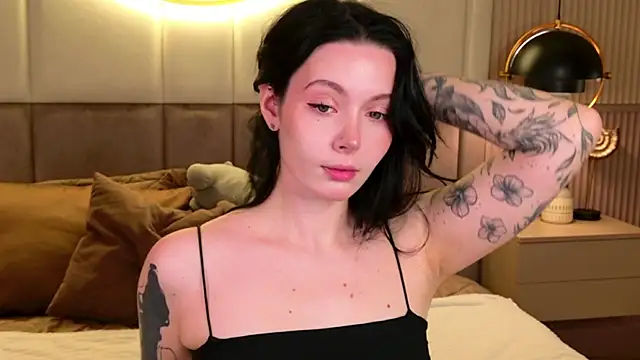 Snapshot of Goldy_Stark chatting on October 9, 2025, 9:02 pm Goldy Stark online show from October 9, 2025, 9:02 pm