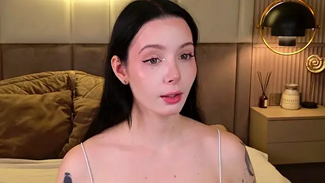 Snapshot of Goldy_Stark chatting on October 12, 2025, 8:41 pm Goldy Stark online show from October 12, 2025, 8:41 pm