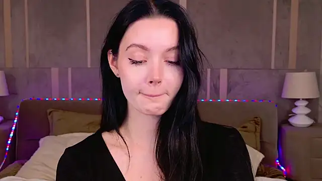 Snapshot of Goldy_Stark chatting on October 16, 2025, 9:05 pm Goldy Stark online show from October 16, 2025, 9:05 pm