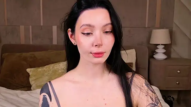 Goldy Stark online show from November 6, 2025, 8:43 pm