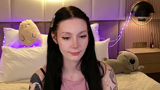 Goldy Stark online show from February 11, 2026, 8:47 pm