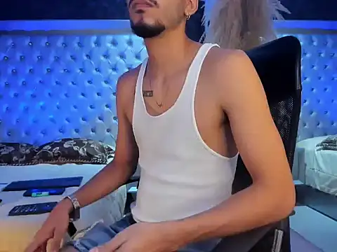 Snapshot of JhosuaCollins_ chatting on November 1, 2025, 1:57 pm JhosuaCollins online show from November 1, 2025, 1:57 pm