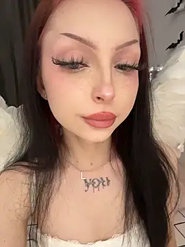 Lina Thornton  online show from October 31, 2025, 10:55 pm