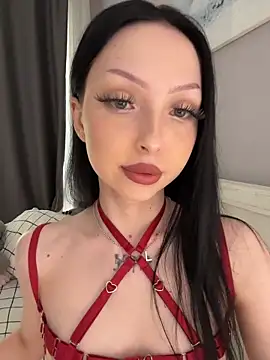 Lina Thornton  online show from May 14, 2026, 9:49 am