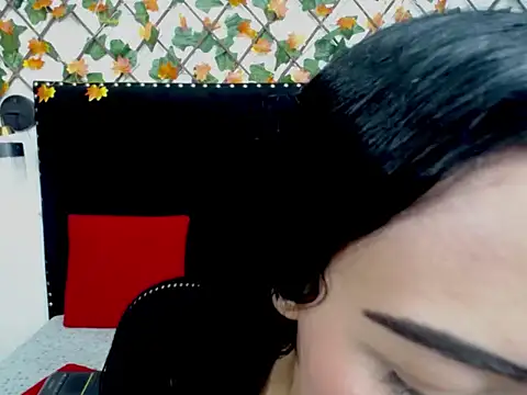 Snapshot of valerythompsonper chatting on January 7, 2026, 1:08 am valerythompsonper online show from January 7, 2026, 1:08 am