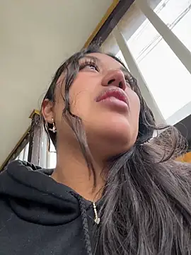 SharaRous online show from March 11, 2026, 12:11 pm