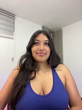 SharaRous online show from May 10, 2026, 9:42 pm