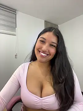 SharaRous online show from May 12, 2026, 1:03 am