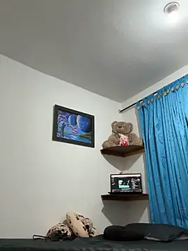 Snapshot of Rizos_hot_official chatting on October 28, 2025, 8:11 pm Rizos hot official online show from October 28, 2025, 8:11 pm