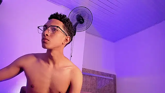 Snapshot of Cj_davis_ chatting on September 14, 2025, 12:48 pm Cj davis  online show from September 14, 2025, 12:48 pm