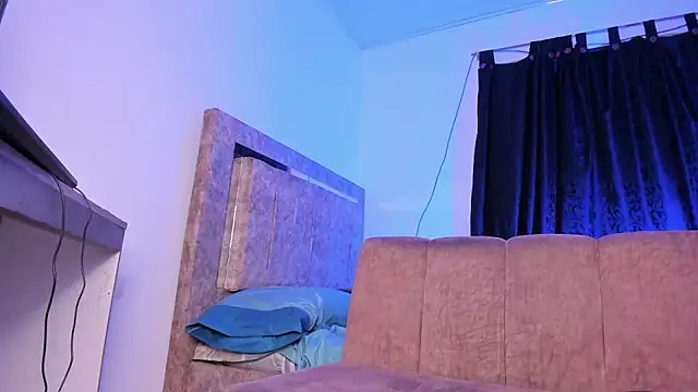 Snapshot of Cj_davis_ chatting on February 15, 2026, 2:52 am Cj davis online show from February 15, 2026, 2:52 am