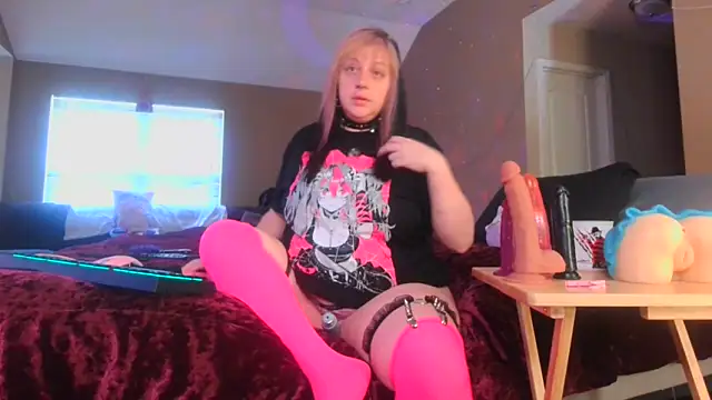 LunaSynns online show from September 11, 2025, 5:24 pm