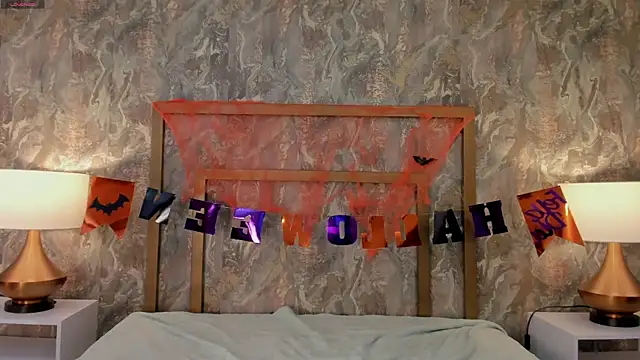 DannaBelucci online show from October 30, 2025, 11:55 am