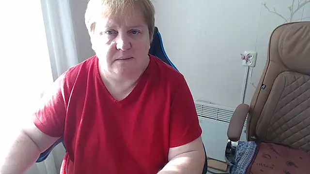 Snapshot of Bertie_Adeline chatting on February 9, 2026, 10:52 am Bertie Adeline online show from February 9, 2026, 10:52 am