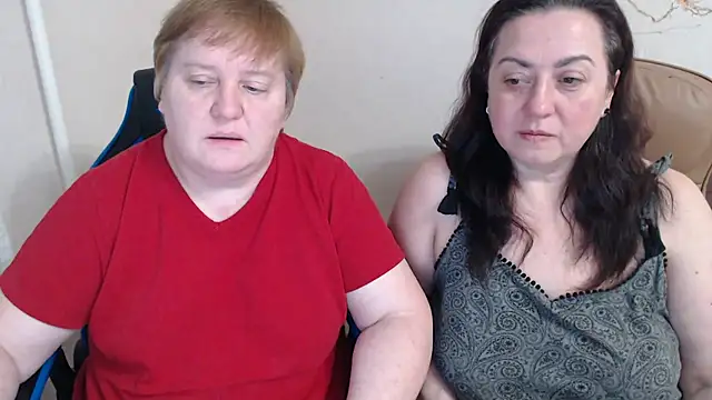 Snapshot of Bertie_Adeline chatting on February 11, 2026, 6:35 pm Bertie Adeline online show from February 11, 2026, 6:35 pm