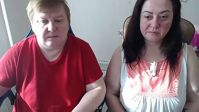 Snapshot of Bertie_Adeline chatting on February 12, 2026, 10:10 am Bertie Adeline online show from February 12, 2026, 10:10 am