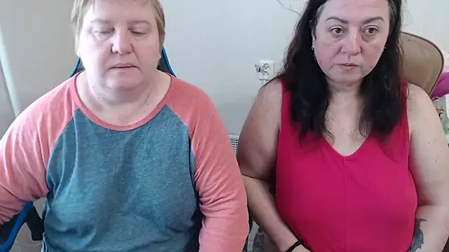 Snapshot of Bertie_Adeline chatting on February 15, 2026, 9:52 am Bertie Adeline online show from February 15, 2026, 9:52 am