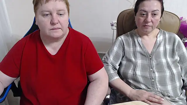 Snapshot of Bertie_Adeline chatting on February 24, 2026, 8:18 pm Bertie Adeline online show from February 24, 2026, 8:18 pm