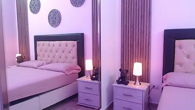 Snapshot of Red_kytty6 chatting on October 4, 2025, 9:13 pm Red kytty6 online show from October 4, 2025, 9:13 pm