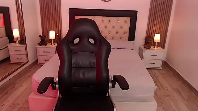 Snapshot of Red_kytty6 chatting on October 7, 2025, 7:55 pm Red kytty6 online show from October 7, 2025, 7:55 pm