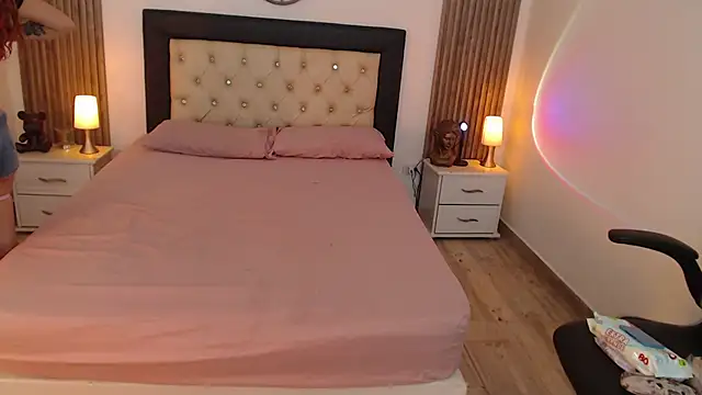 Snapshot of Red_kytty6 chatting on October 22, 2025, 9:14 pm Red kytty6 online show from October 22, 2025, 9:14 pm