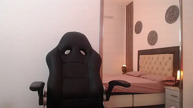 Snapshot of Red_kytty6 chatting on October 28, 2025, 8:00 pm Red kytty6 online show from October 28, 2025, 8:00 pm