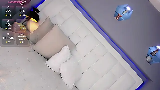 DaniielaV online show from March 15, 2026, 9:10 pm