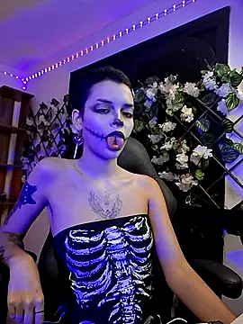 Snapshot of AnnyKitty_ chatting on October 22, 2025, 6:57 am AnnyKitty  online show from October 22, 2025, 6:57 am