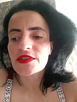 Gecenin Kralicesi online show from May 4, 2026, 7:26 am