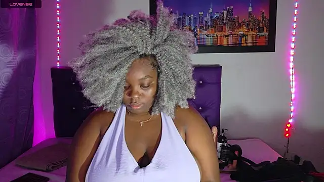 ebony NeighborMoans online show from April 22, 2026, 3:20 am