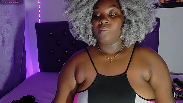 ebony NeighborMoans online show from April 24, 2026, 3:09 am