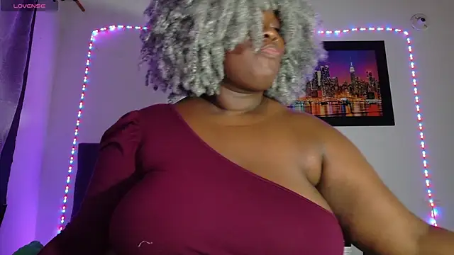 ebony NeighborMoans online show from May 6, 2026, 3:02 am