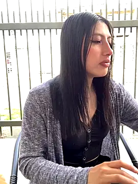 Snapshot of KloePink_ chatting on October 17, 2025, 1:14 pm KloePink  online show from October 17, 2025, 1:14 pm