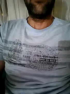 Snapshot of fearleass chatting on September 12, 2025, 10:32 pm fearleass online show from September 12, 2025, 10:32 pm