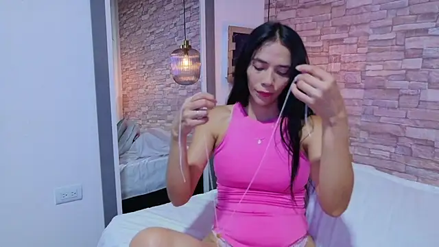 Martina thompson69 online show from March 19, 2026, 3:49 pm