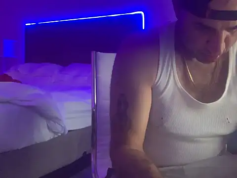 Snapshot of Hothotboyg chatting on September 20, 2025, 2:18 pm Hothotboyg online show from September 20, 2025, 2:18 pm