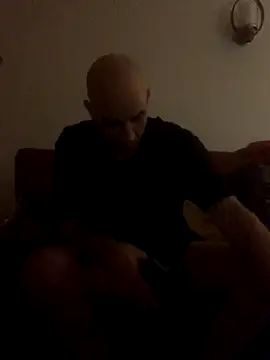 Hothotboyg online show from November 26, 2025, 12:50 pm