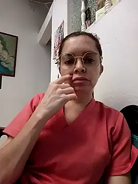 chiquitahot69 online show from September 11, 2025, 9:04 pm