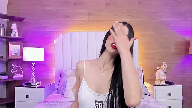 ScarletMore online show from November 14, 2025, 12:26 pm