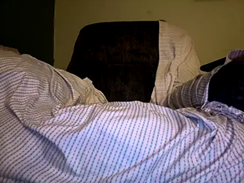 Snapshot of GeekyUCTop chatting on December 23, 2025, 5:16 am GeekyUCTop online show from December 23, 2025, 5:16 am