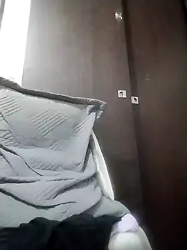 Snapshot of _yefez chatting on October 1, 2025, 3:23 am yefez online show from October 1, 2025, 3:23 am