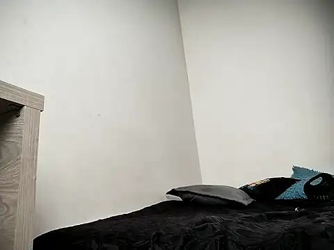 Snapshot of _yefez chatting on October 2, 2025, 8:27 pm yefez online show from October 2, 2025, 8:27 pm