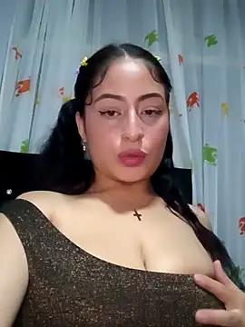 Snapshot of Valejensen0716 chatting on October 7, 2025, 6:21 am Valejensen0716 online show from October 7, 2025, 6:21 am