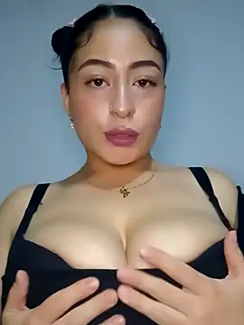 Snapshot of Valejensen0716 chatting on October 11, 2025, 4:01 am Valejensen0716 online show from October 11, 2025, 4:01 am