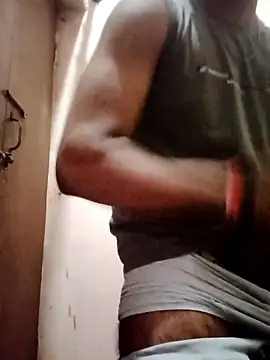hornyboywithabs online show from May 1, 2026, 12:10 pm