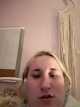 Snapshot of imawhorenslut19 chatting on April 10, 2026, 3:34 am imawhorenslut19 online show from April 10, 2026, 3:34 am