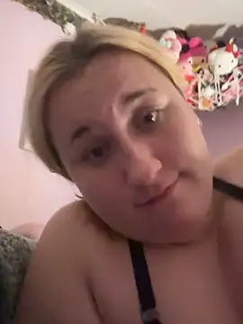 Snapshot of imawhorenslut19 chatting on April 13, 2026, 3:34 am imawhorenslut19 online show from April 13, 2026, 3:34 am