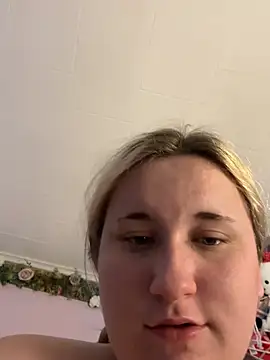 Snapshot of imawhorenslut19 chatting on May 16, 2026, 12:40 am imawhorenslut19 online show from May 16, 2026, 12:40 am